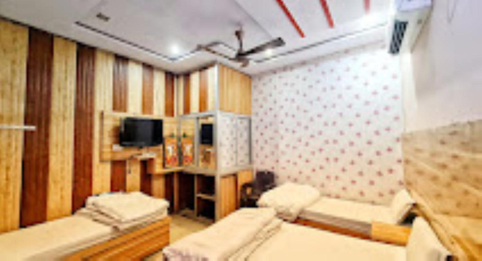 Hotel Mahabir Inn Mathura Esterno foto