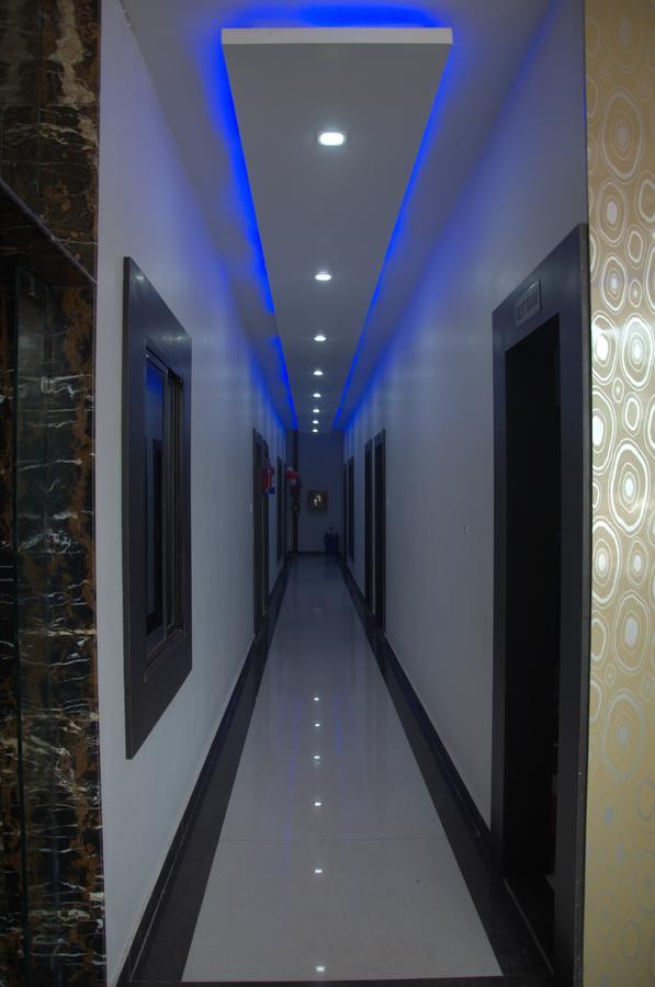 Hotel Mahabir Inn Mathura Esterno foto