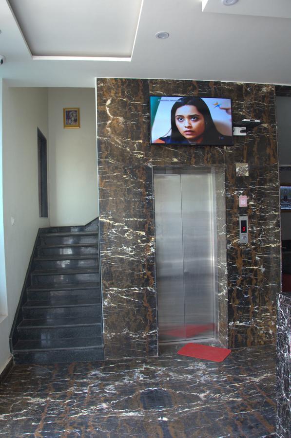 Hotel Mahabir Inn Mathura Esterno foto